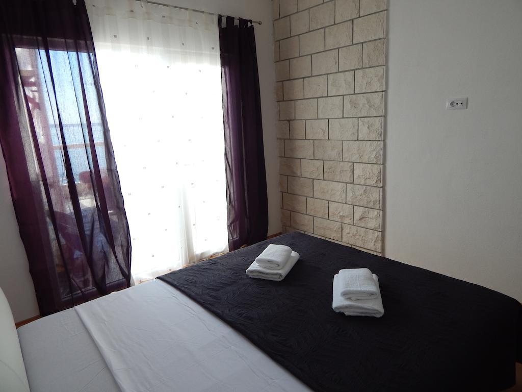Sea Star Apartments Podstrana Quarto foto